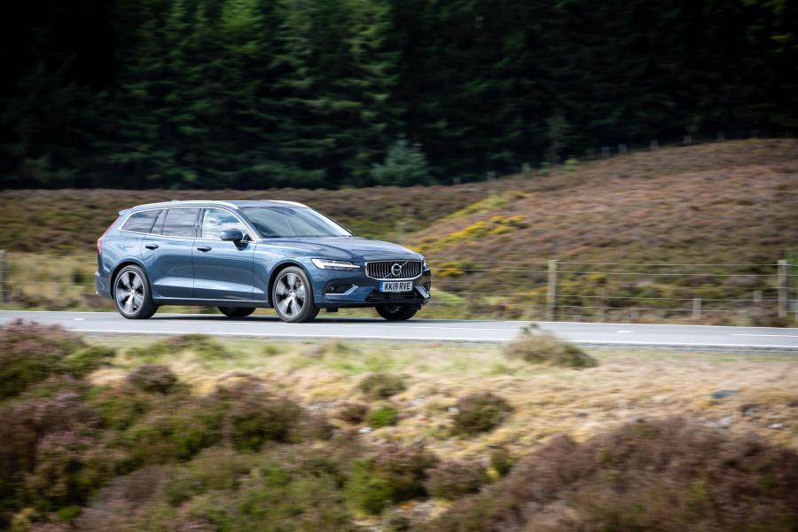  Volvo V60 D3 Inscription 2018 года  (UK) (фото 34 из 40)